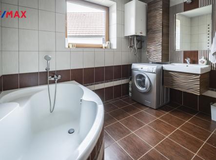 Prodej - hotel, 254 m²