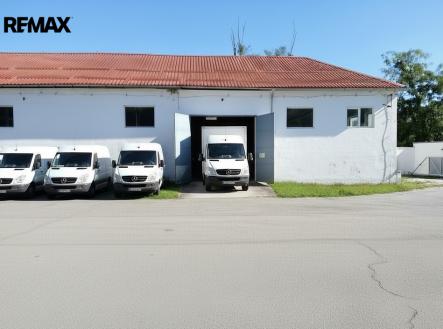 Pronájem jiné komerční nemovitosti, 950 m²