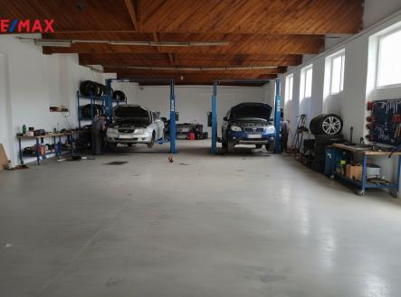 Pronájem jiné, 325 m²