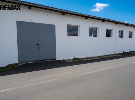 Pronájem jiné komerční nemovitosti, 325 m²