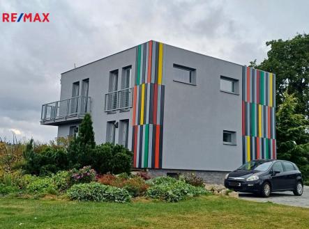 Pronájem bytu, 1+kk, 36 m² obrázek