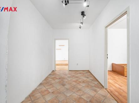 předsíň / jídelna