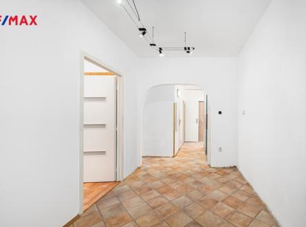 předsíň / jídelna