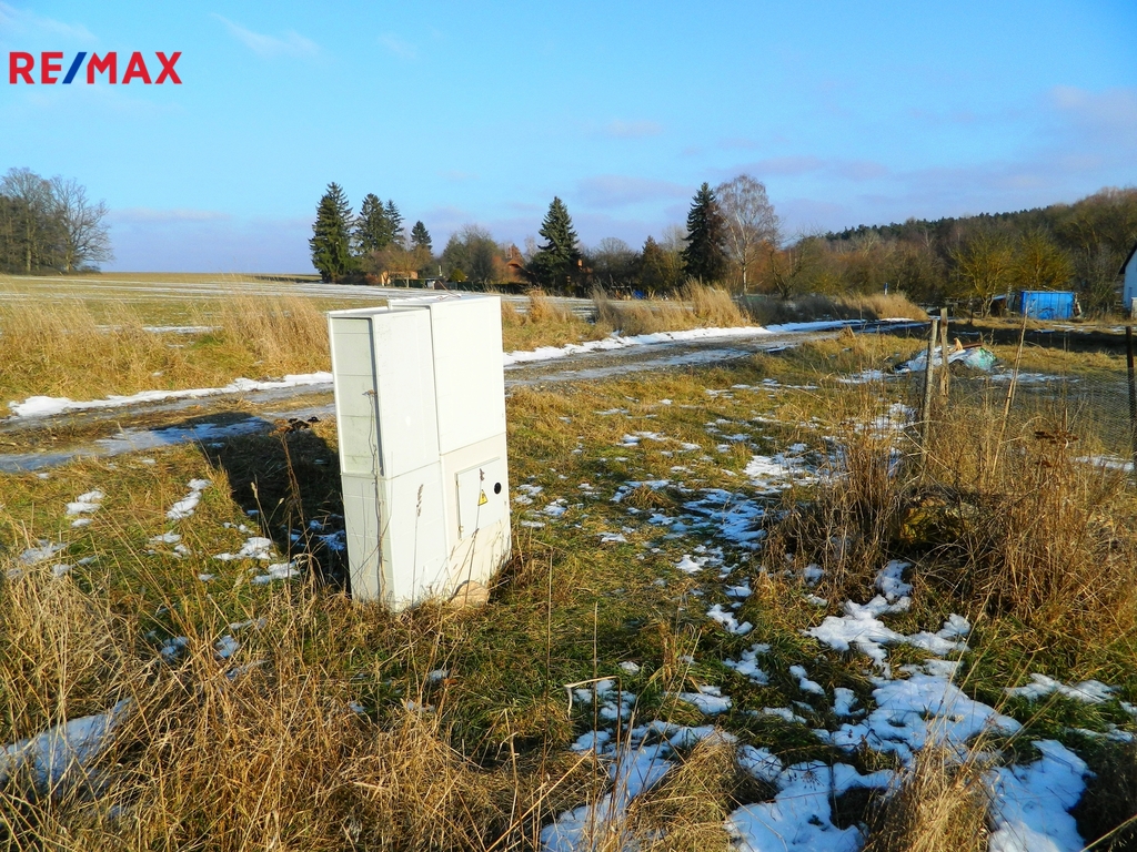 Pohled na účelovou komunikaci.