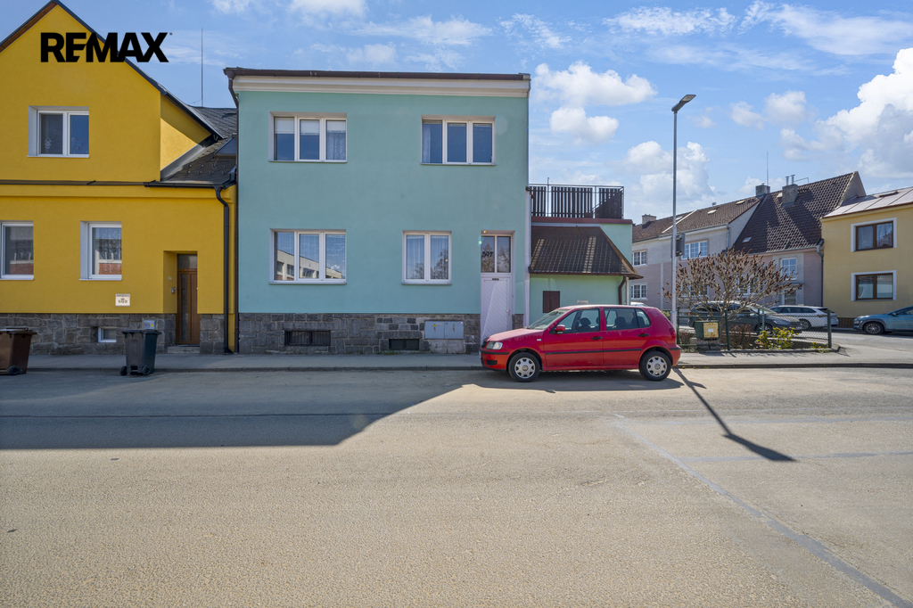 a7402385-copy.jpg