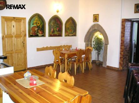 Pronájem restaurace, 374 m²