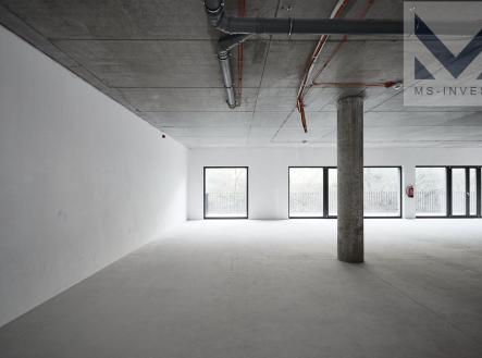 Prodej - obchodní prostor, 158 m²