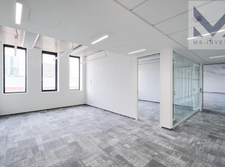 Pronájem kanceláře, 257 m²