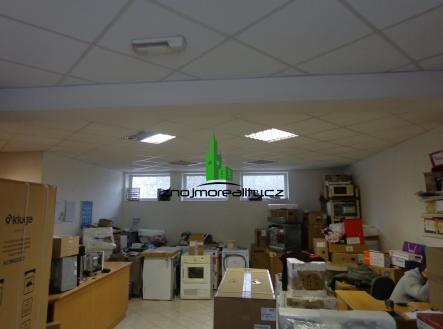 Pronájem obchodní prostor, 150 m²