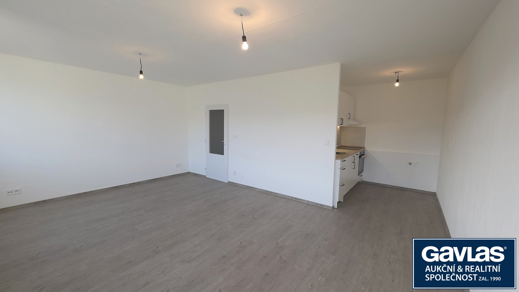 Pokoj s kuch. koutem