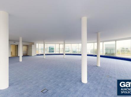 Pronájem kanceláře, 430 m²
