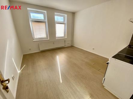 Pronájem bytu, 1+1, 35 m²