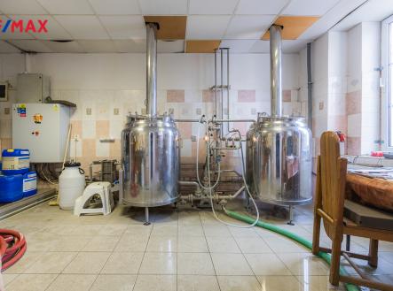 Prodej - restaurace, 1 700 m²