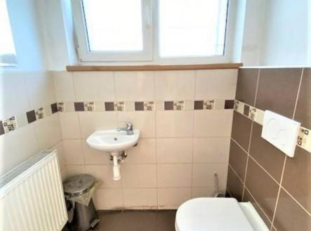 Pronájem - kanceláře, 85 m²