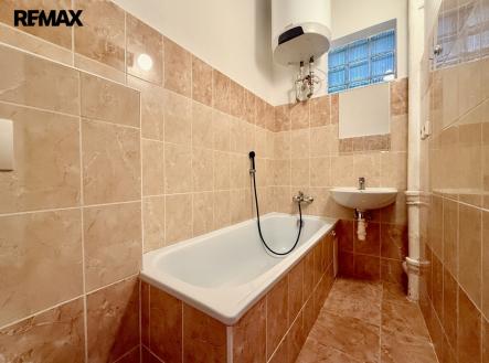 Pronájem bytu, 1+kk, 35 m²