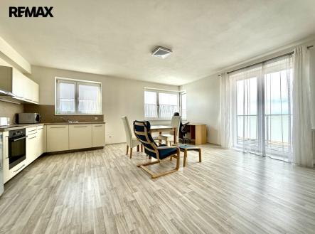 Pronájem bytu, 2+kk, 66 m²