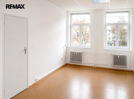 Pronájem kanceláře, 36 m²