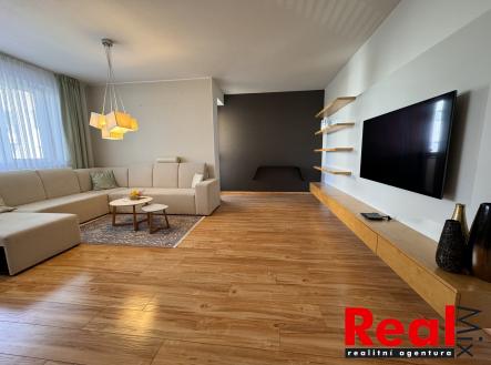 Pronájem bytu, 4+kk, 98 m²