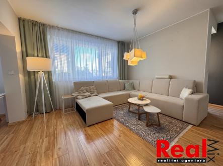 Pronájem bytu, 4+kk, 98 m²