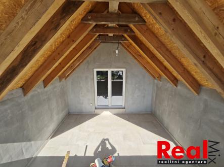 Pronájem bytu, 4+kk, 97 m²