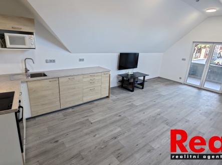 Pronájem bytu, 4+kk, 97 m²