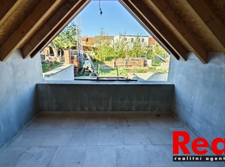 Pronájem bytu, 4+kk, 97 m²