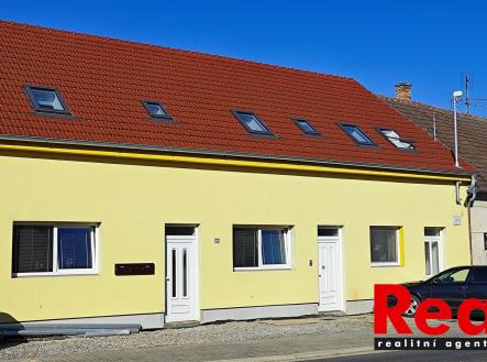 Pronájem bytu, 4+kk, 97 m²