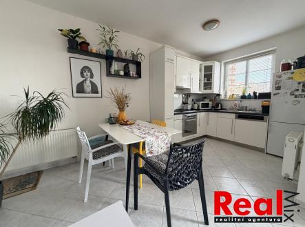 Prodej bytu, 2+kk, 99 m²