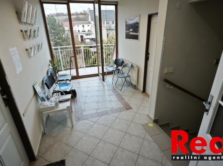 Pronájem komerčního objektu, jiný, 56 m²