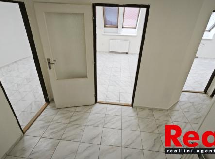 Pronájem kanceláře, 56 m²