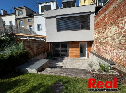 Pronájem bytu, 3+kk, 130 m²