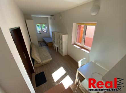 Pronájem bytu, 1+kk, 30 m²