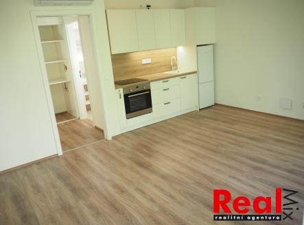 Pronájem bytu, 1+kk, 34 m²