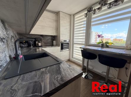 Pronájem bytu, 3+1, 80 m²