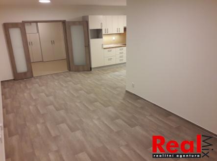 Pronájem bytu, 3+kk, 95 m²