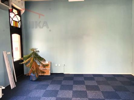 Pronájem kanceláře, 54 m²