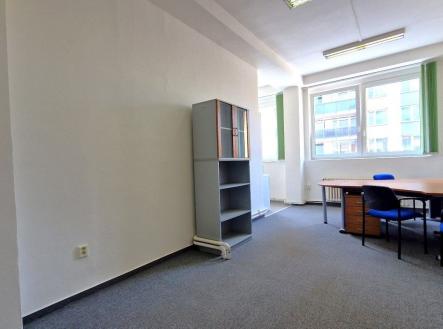 Pronájem - kanceláře, 27 m²