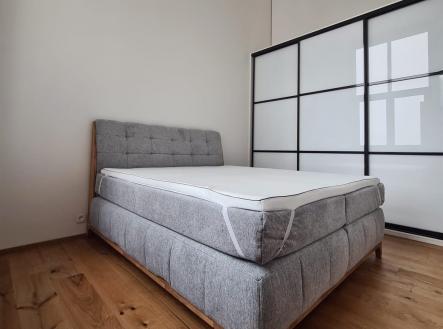 Pronájem bytu, 2+kk, 63 m²