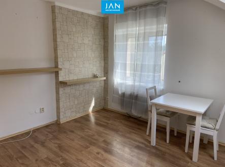 Pronájem bytu, 1+kk, 31 m²