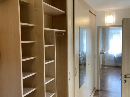 Pronájem bytu, 1+kk, 31 m²