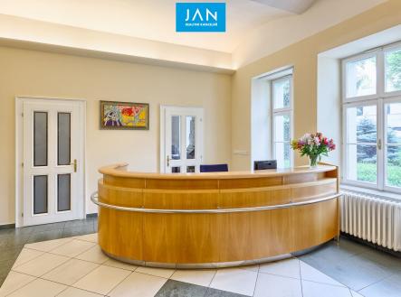 Pronájem kanceláře, 92 m²