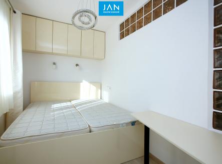 Pronájem bytu, 3+kk, 53 m²