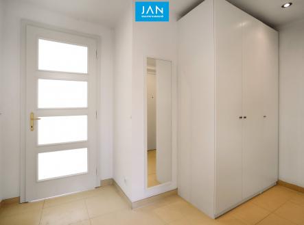 Pronájem bytu, 2+kk, 41 m²