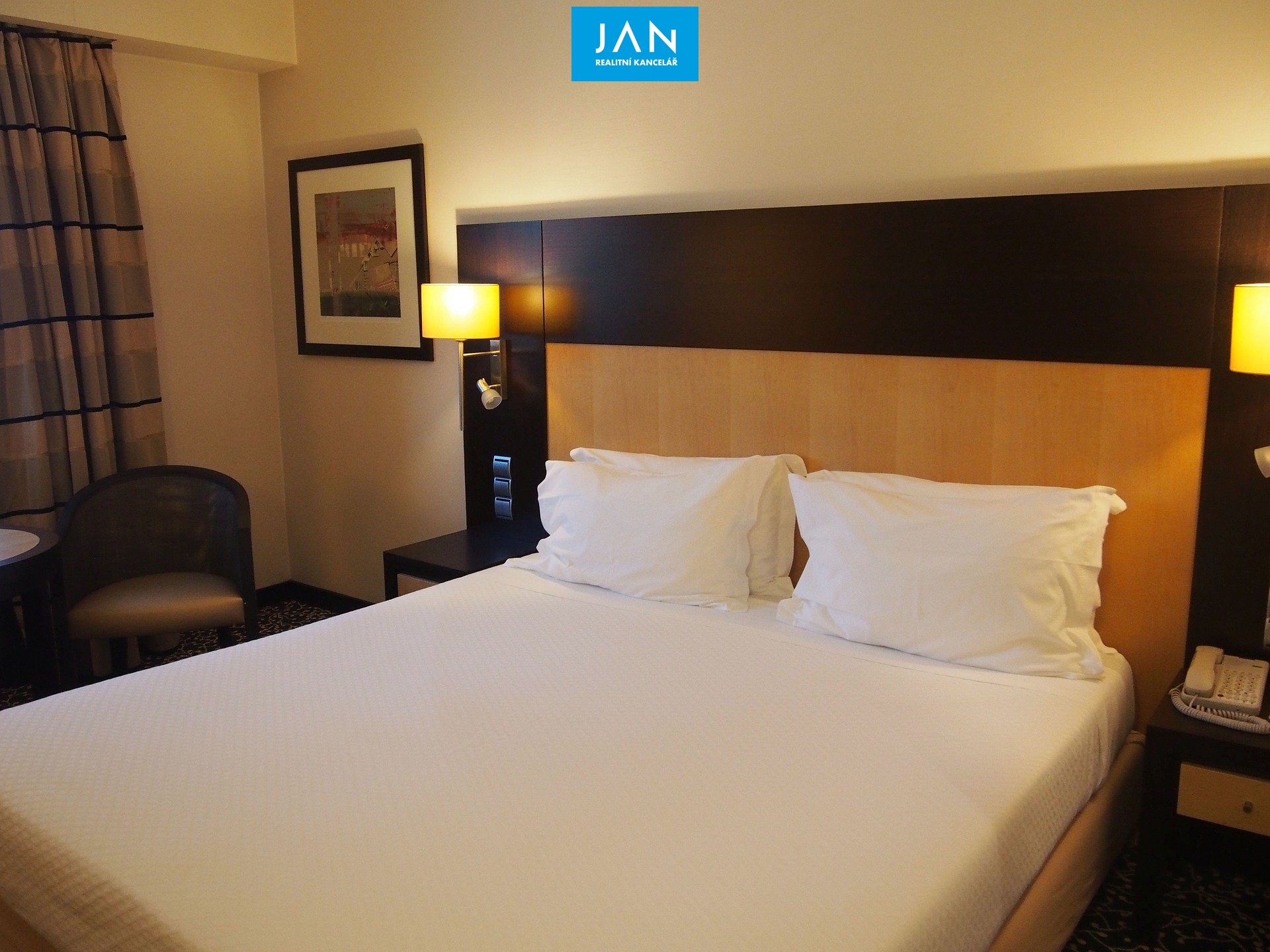 hotel-room-652722_1920