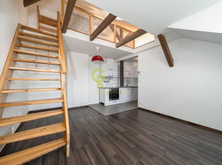 světlé 2+kk s galerií - ul.Branická, Praha 4 - Braník
