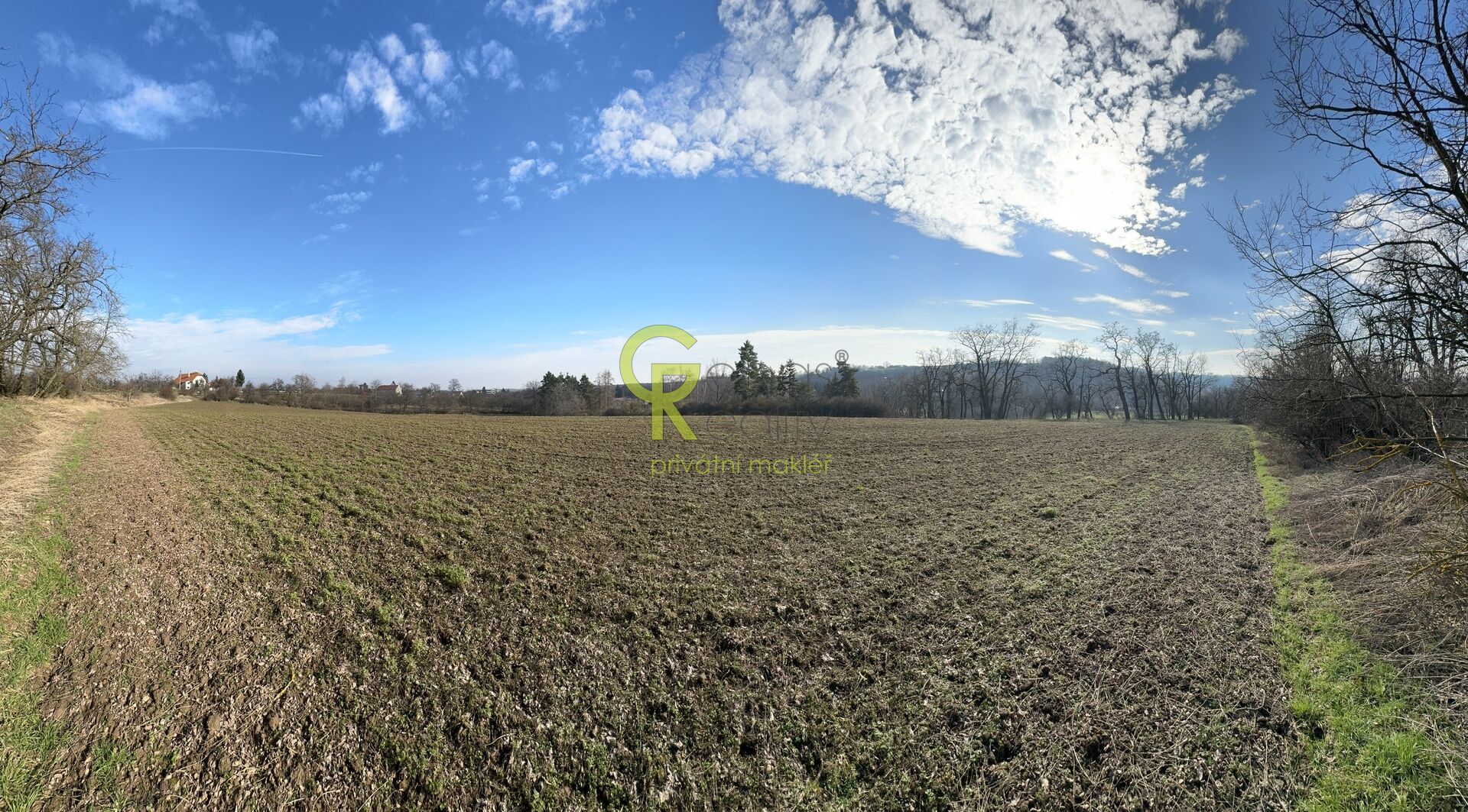 stavební pozemek s obrovským potenciálem - Tismice, Středočeský kraj