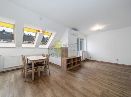 Pronájem bytu, 3+kk, 77 m²