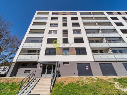 Pronájem bytu, 1+kk, 30 m²