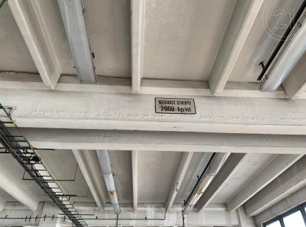 Pronájem skladovací prostor, 1 422 m²