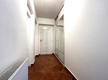 Pronájem bytu, 1+kk, 42 m²